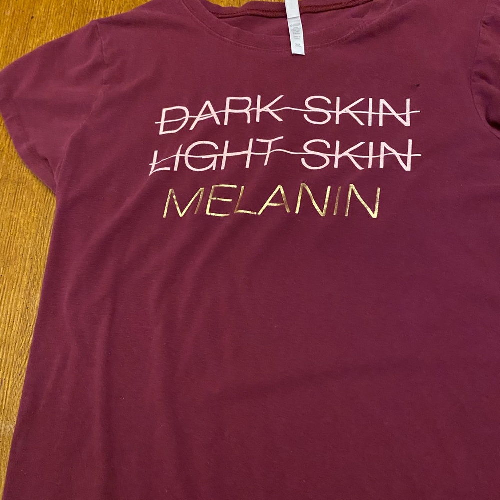 Burgundy tee shirt
